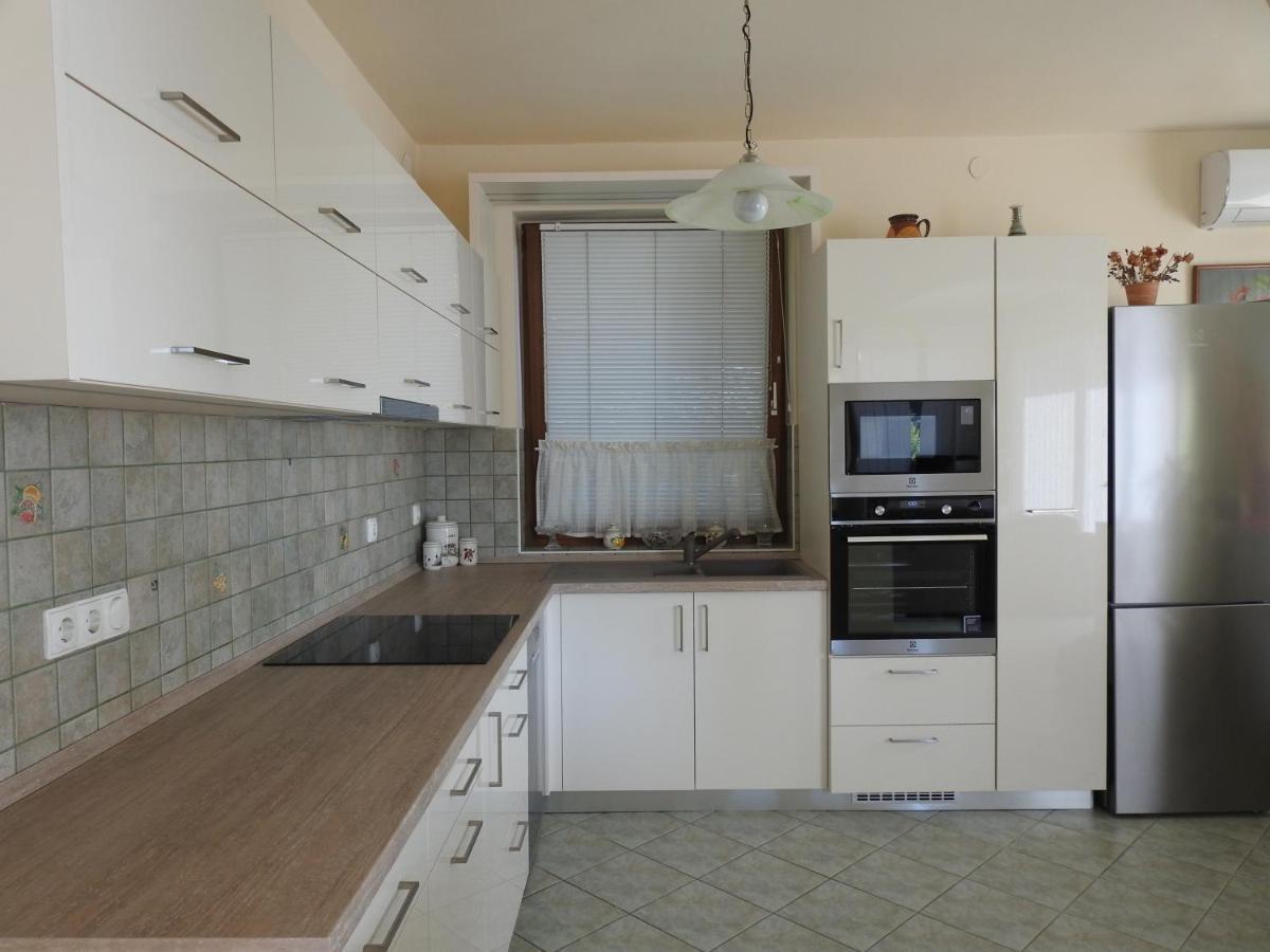 Petra Apartmanhaz Bytom Extérieur photo